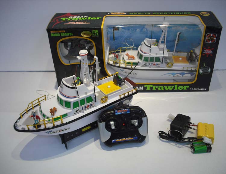 四通遥控钓鱼艇包电 3389A